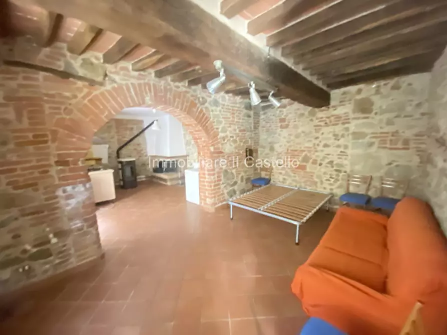 Immagine 4 di Casa bifamiliare in vendita  in Via Martiri della Libertà a Castiglione Del Lago