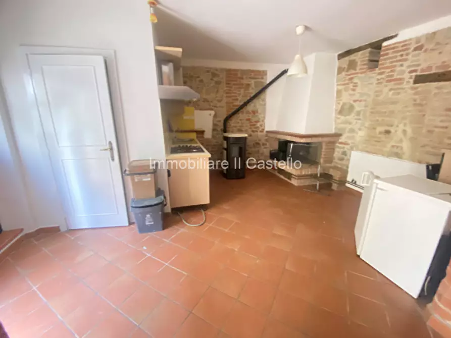 Immagine 5 di Casa bifamiliare in vendita  in Via Martiri della Libertà a Castiglione Del Lago