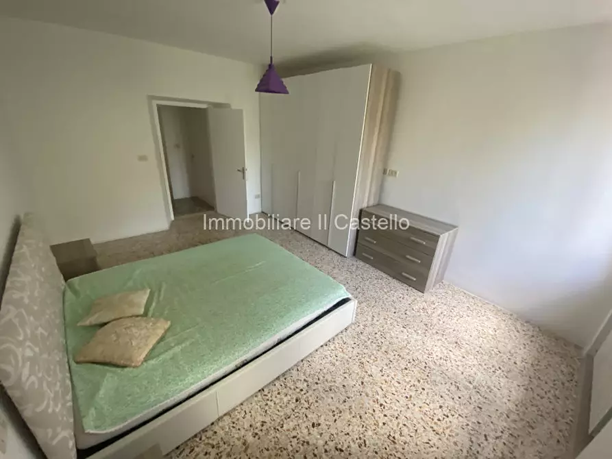 Immagine 23 di Casa bifamiliare in vendita  in Via Martiri della Libertà a Castiglione Del Lago