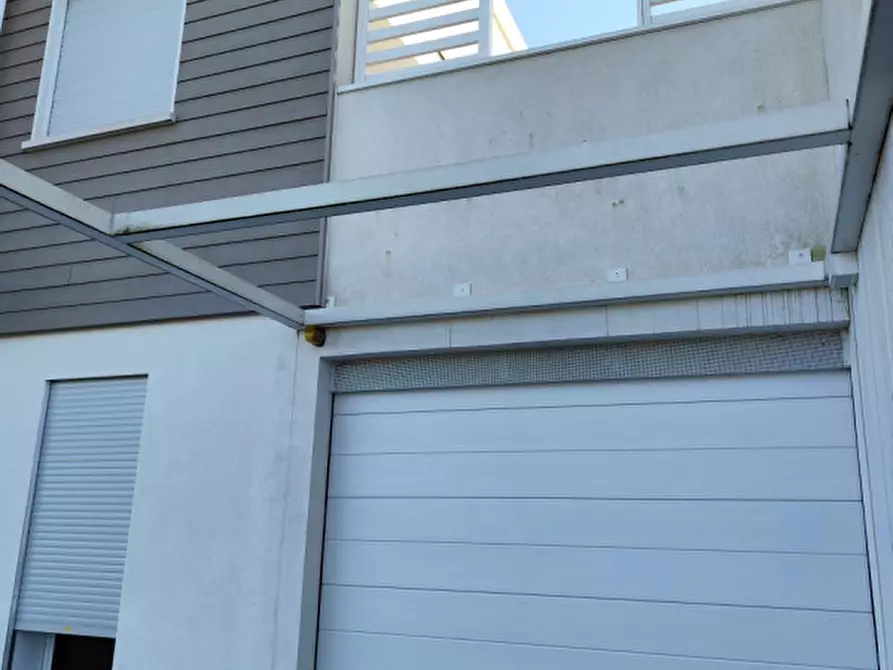 Immagine 4 di Casa bifamiliare in affitto  a Vicenza