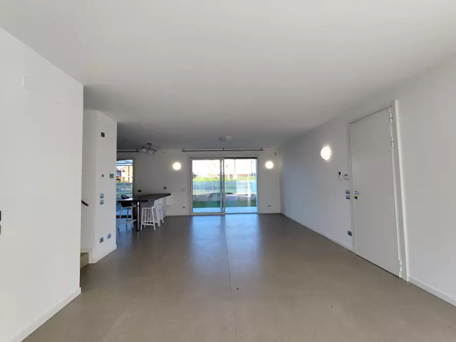 Immagine 21 di Casa bifamiliare in affitto  a Vicenza