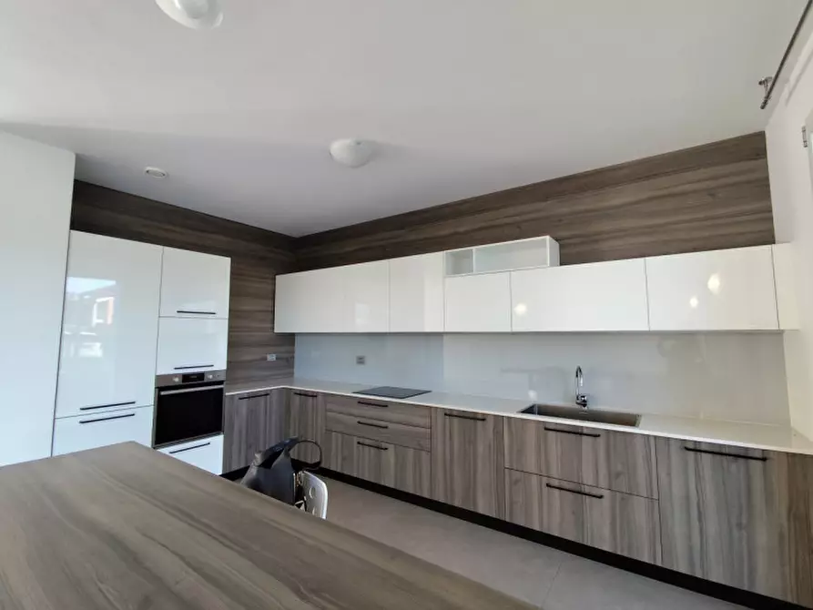 Immagine 23 di Casa bifamiliare in affitto  a Vicenza