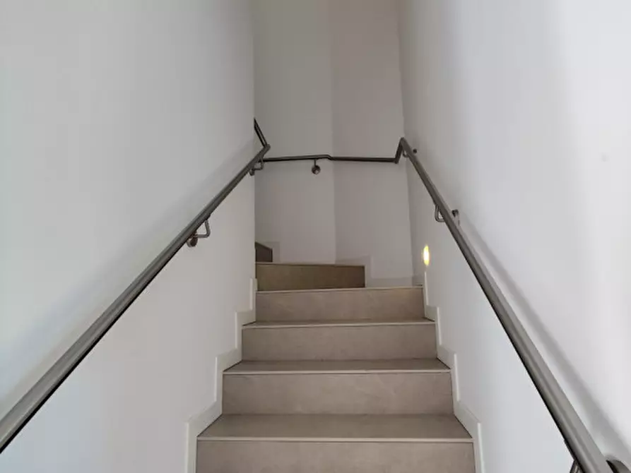 Immagine 24 di Casa bifamiliare in affitto  a Vicenza