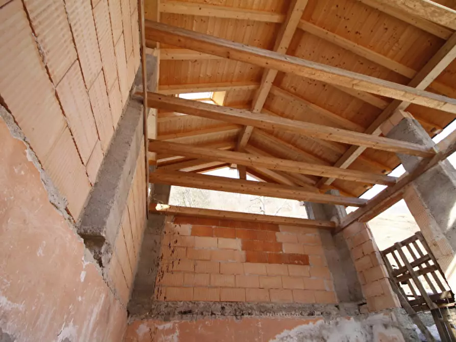 Immagine 8 di Rustico / casale in vendita  in Pez a Tre Ville