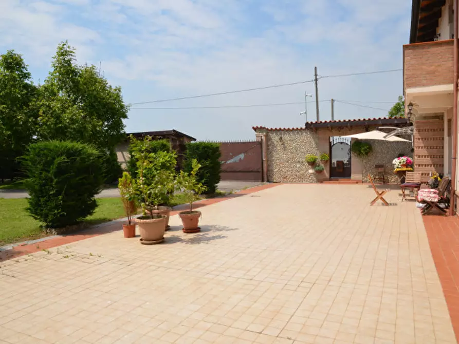 Immagine 7 di Casa indipendente in vendita  in Via Maniotto a Carmagnola