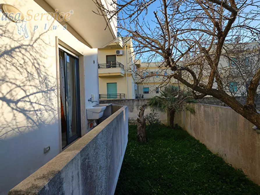 Immagine 14 di Casa indipendente in vendita  a Alezio