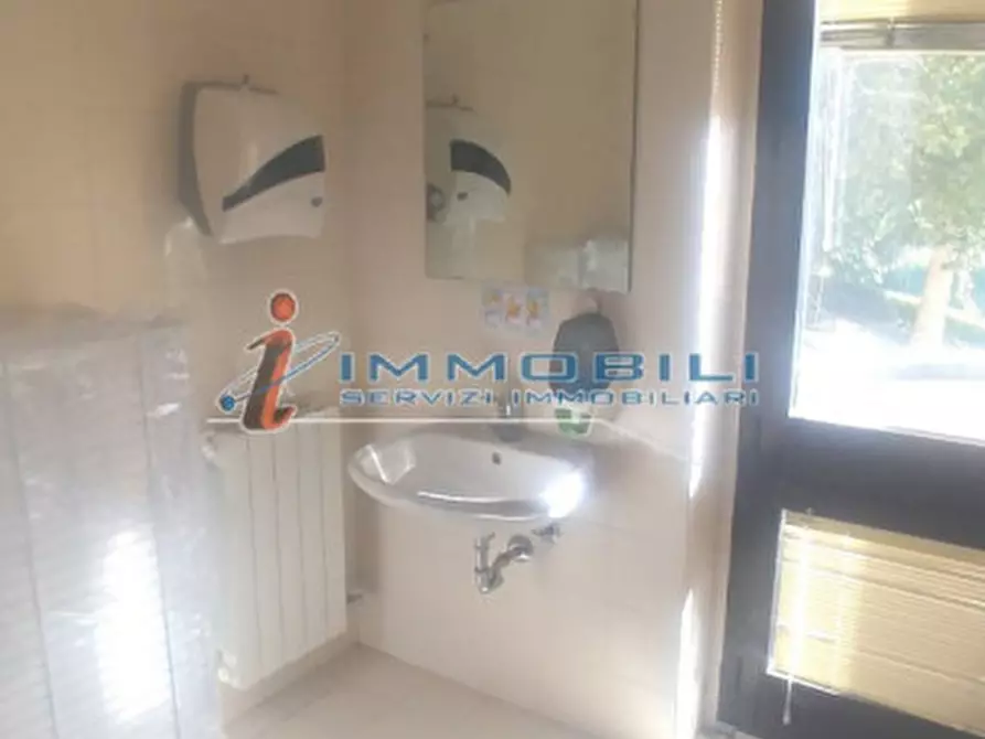 Immagine 19 di Ufficio in affitto  in VIA MODIGLIANI a Segrate