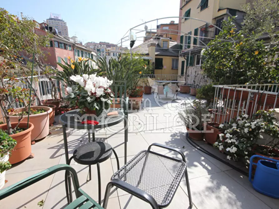 Immagine 1 di Appartamento in vendita  in Salita pollaiuoli a Genova