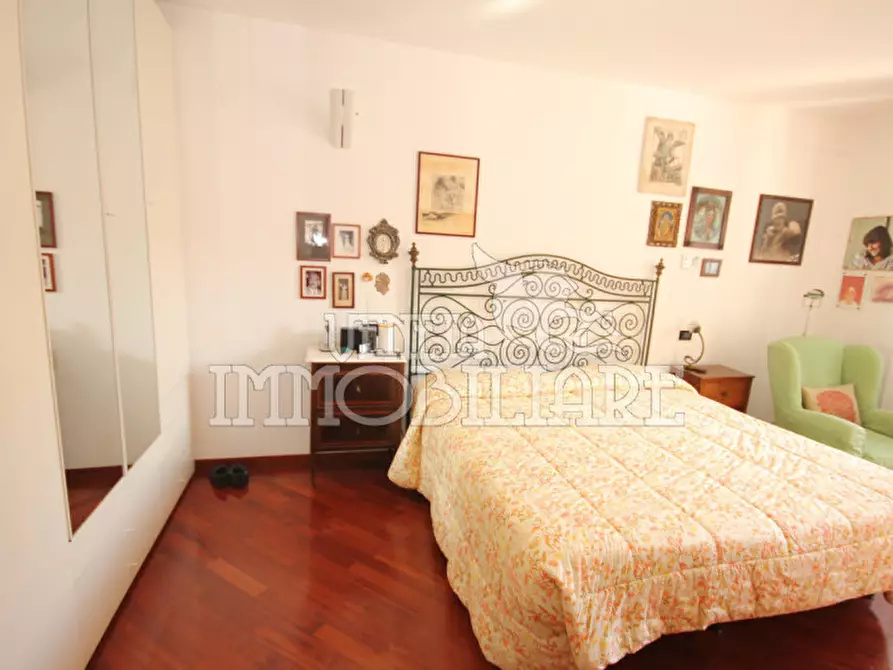 Immagine 3 di Appartamento in vendita  in Salita pollaiuoli a Genova