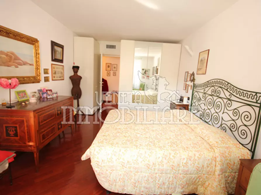 Immagine 5 di Appartamento in vendita  in Salita pollaiuoli a Genova