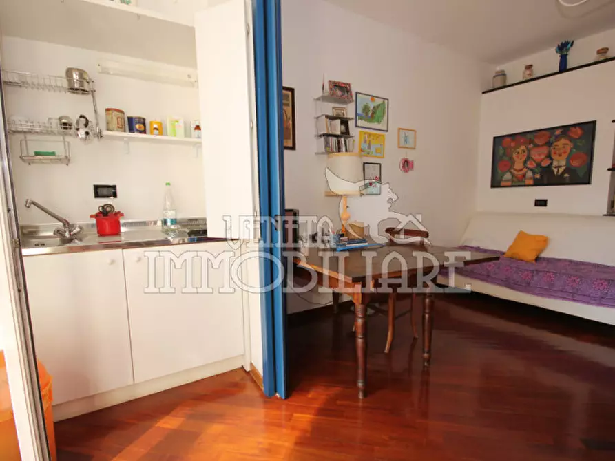 Immagine 8 di Appartamento in vendita  in Salita pollaiuoli a Genova