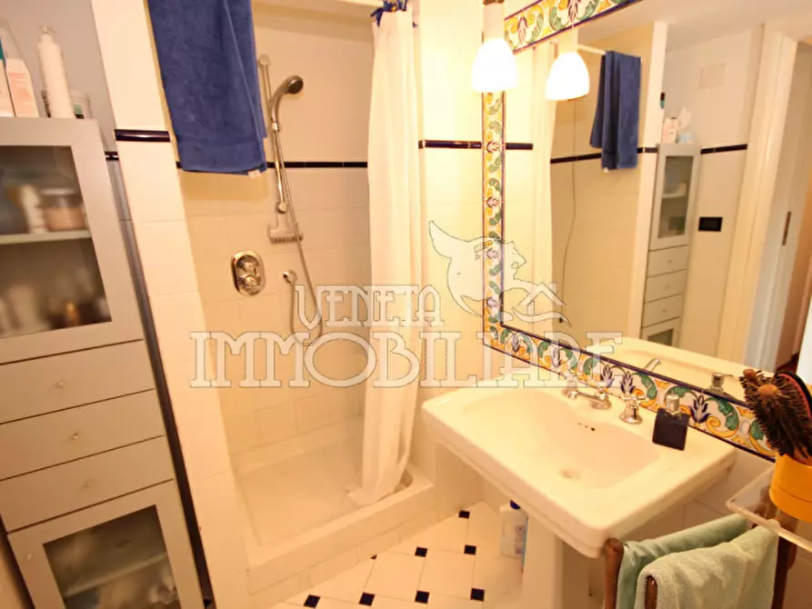 Immagine 10 di Appartamento in vendita  in Salita pollaiuoli a Genova