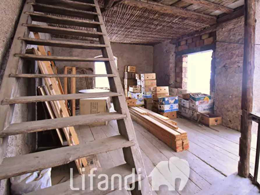 Immagine 6 di Casa indipendente in vendita  a Ton