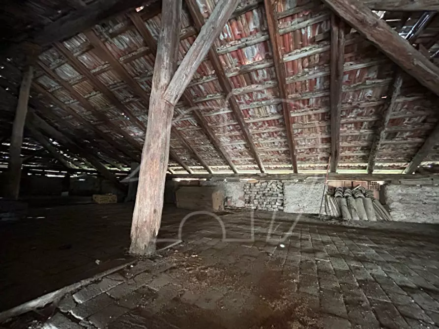 Immagine 13 di Casa indipendente in vendita  in Via S. Maria a Ton