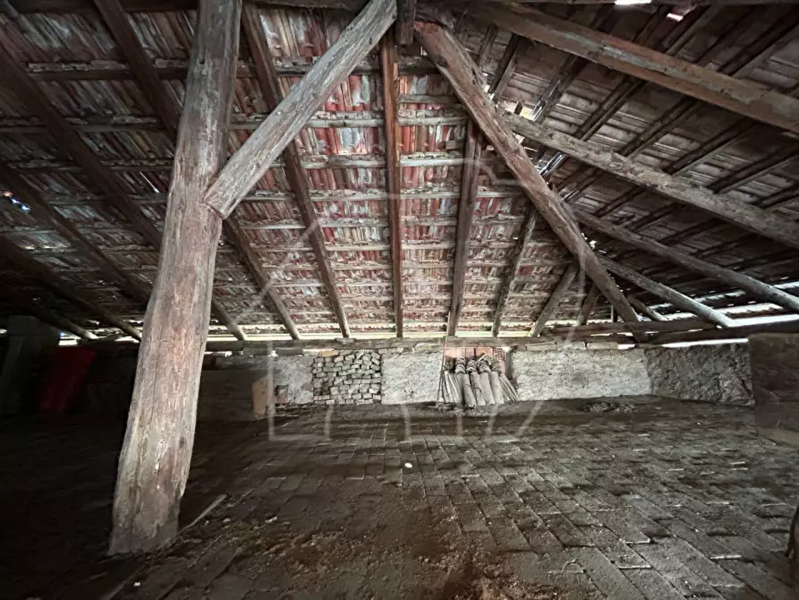 Immagine 14 di Casa indipendente in vendita  in Via S. Maria a Ton