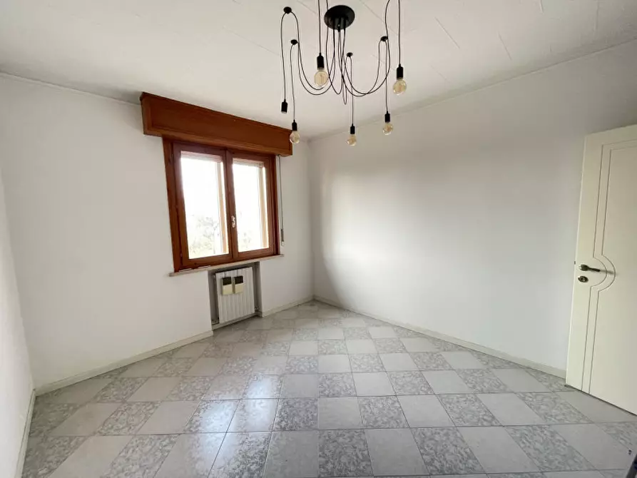 Immagine 10 di Appartamento in vendita  a Suzzara