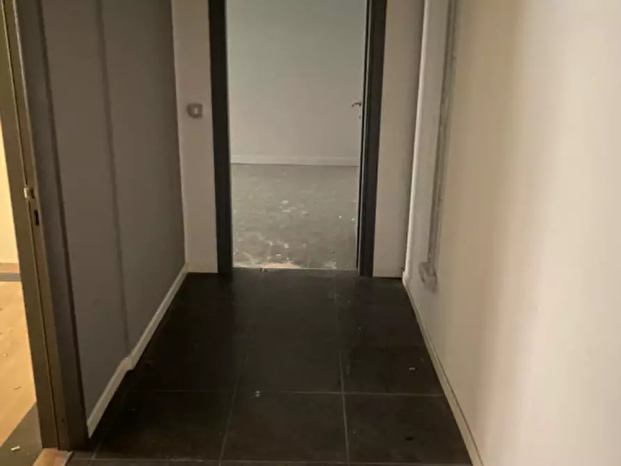 Immagine 4 di Magazzino in affitto  in VIA DI NOVOLI a Firenze