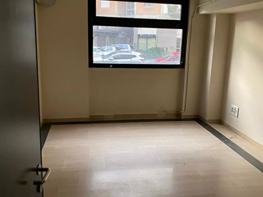 Immagine 5 di Magazzino in affitto  in VIA DI NOVOLI a Firenze