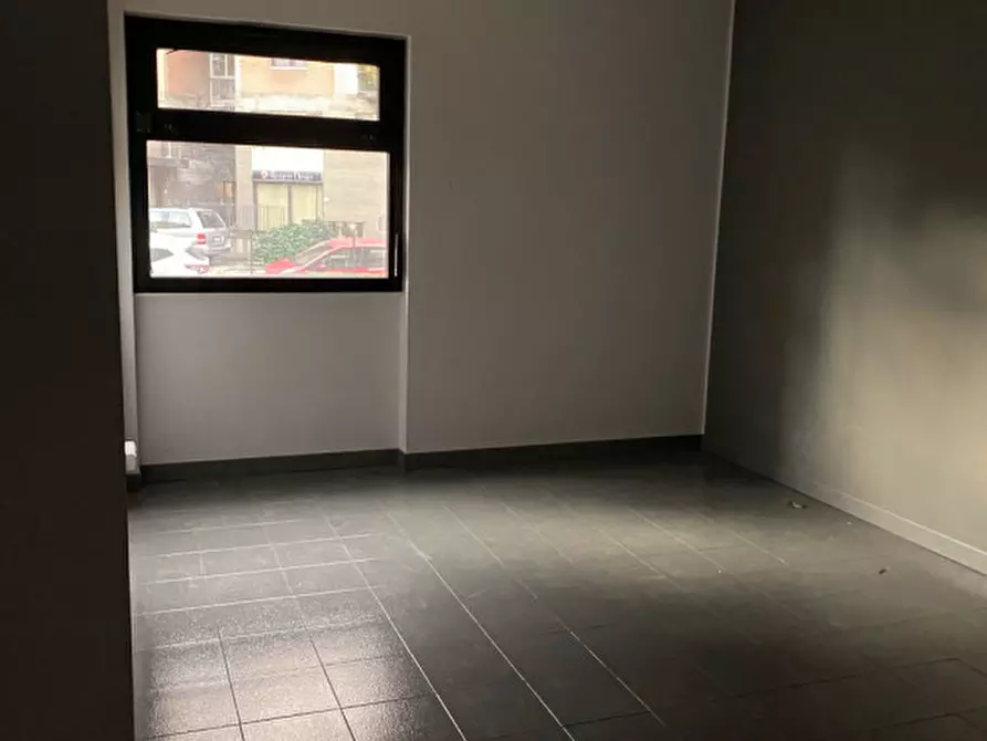 Immagine 6 di Magazzino in affitto  in VIA DI NOVOLI a Firenze