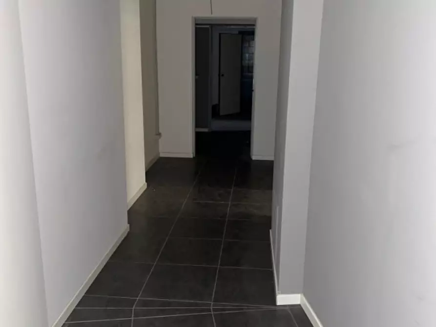Immagine 7 di Magazzino in affitto  in VIA DI NOVOLI a Firenze