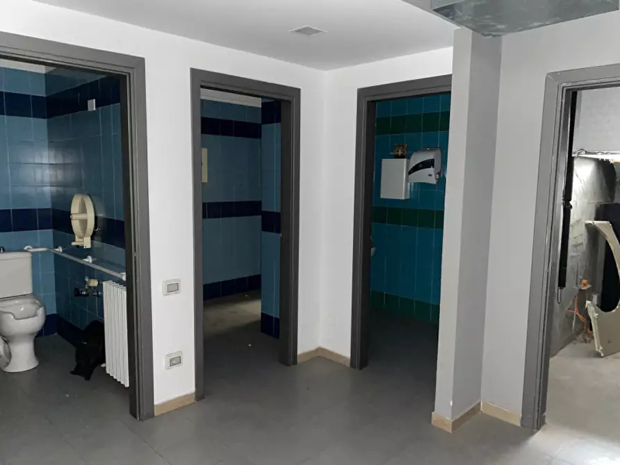 Immagine 10 di Magazzino in affitto  in VIA DI NOVOLI a Firenze