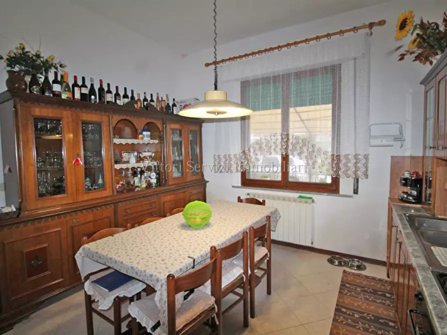 Immagine 5 di Appartamento in vendita  in via sicilia a Torrita Di Siena