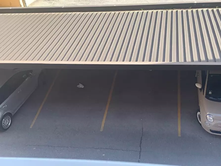 Immagine 1 di Posto auto in affitto  in Padova zona Ospedali a Padova