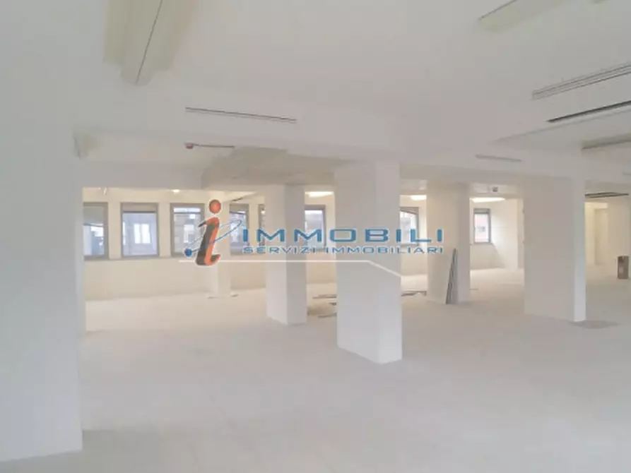 Immagine 9 di Ufficio in affitto  in VIA ROMAGNOLI ETTORE a Milano