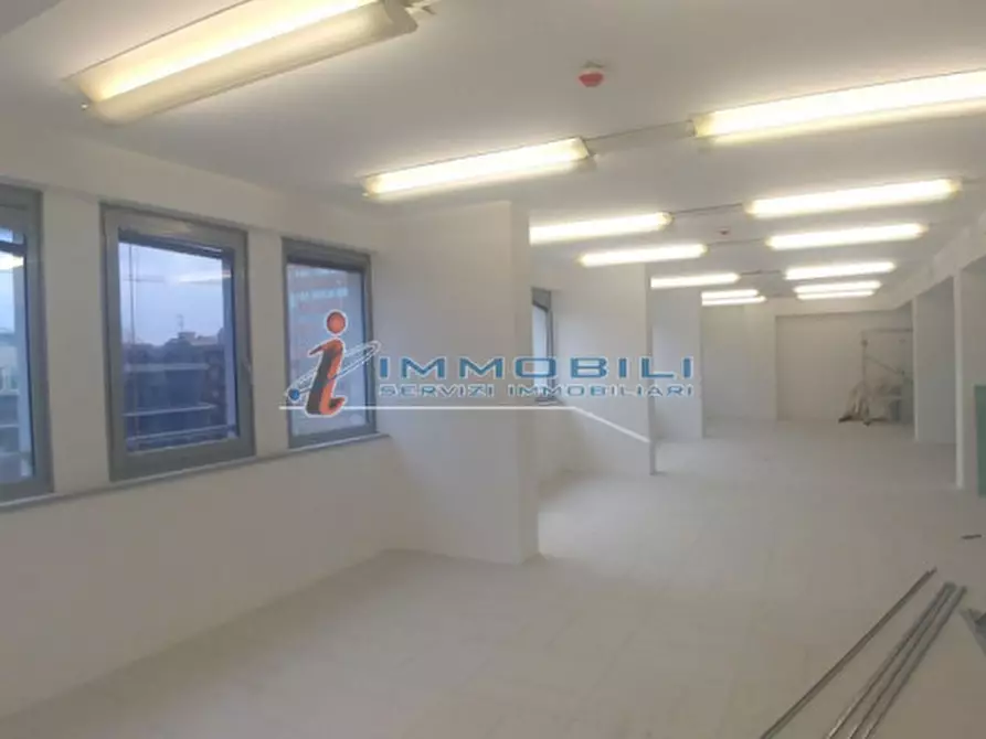 Immagine 11 di Ufficio in affitto  in VIA ROMAGNOLI ETTORE a Milano