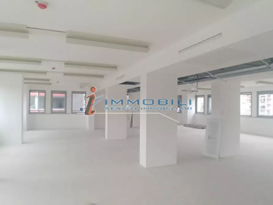 Immagine 13 di Ufficio in affitto  in VIA ROMAGNOLI ETTORE a Milano