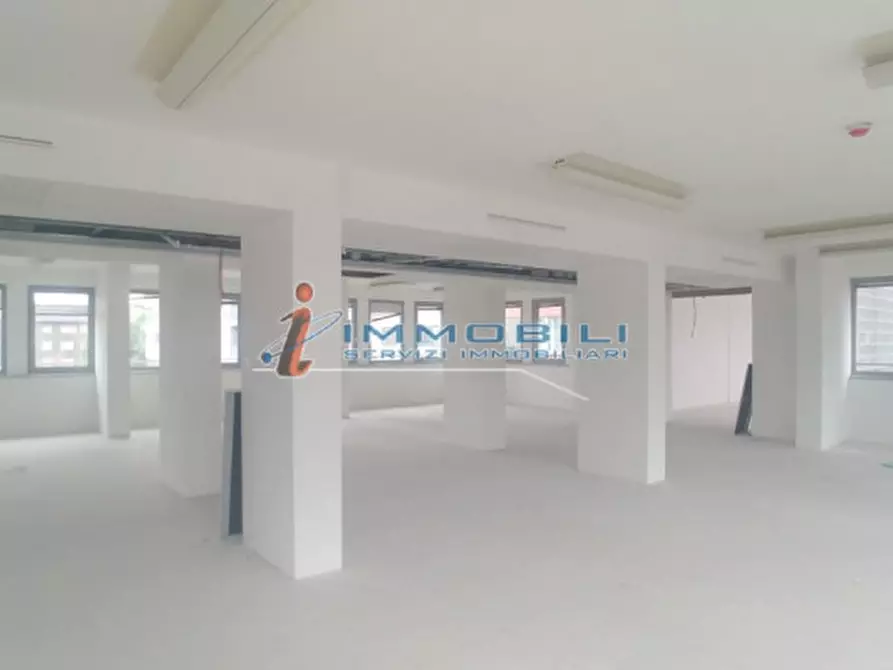 Immagine 14 di Ufficio in affitto  in VIA ROMAGNOLI ETTORE a Milano