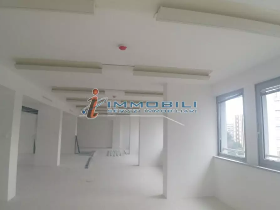 Immagine 18 di Ufficio in affitto  in VIA ROMAGNOLI ETTORE a Milano