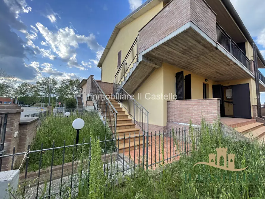 Immagine 7 di Appartamento in vendita  in via carducci a Castiglione Del Lago
