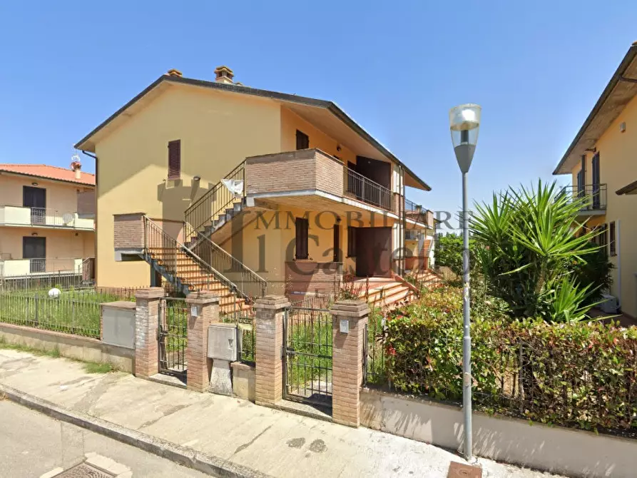 Immagine 21 di Appartamento in vendita  in via carducci a Castiglione Del Lago
