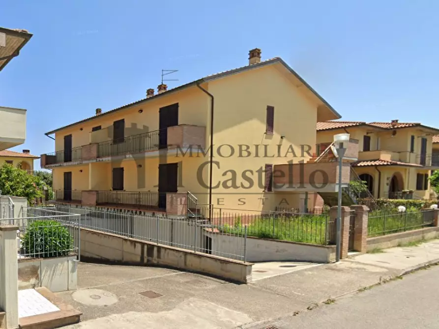 Immagine 22 di Appartamento in vendita  in via carducci a Castiglione Del Lago