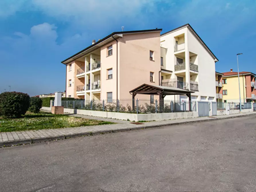 Immagine 1 di Appartamento in vendita  in via Nilde Iotti 7 a Soragna