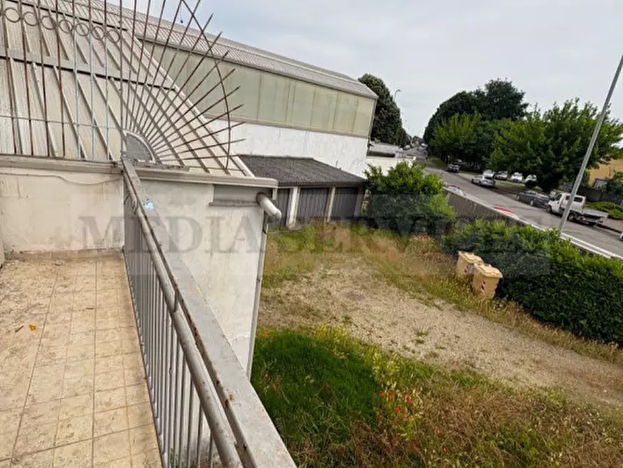 Immagine 19 di Appartamento in vendita  in largo Primo Maggio n° 49 a Garlasco