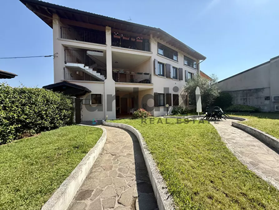 Immagine 18 di Appartamento in vendita  in Via XXV aprile a Puegnago Sul Garda