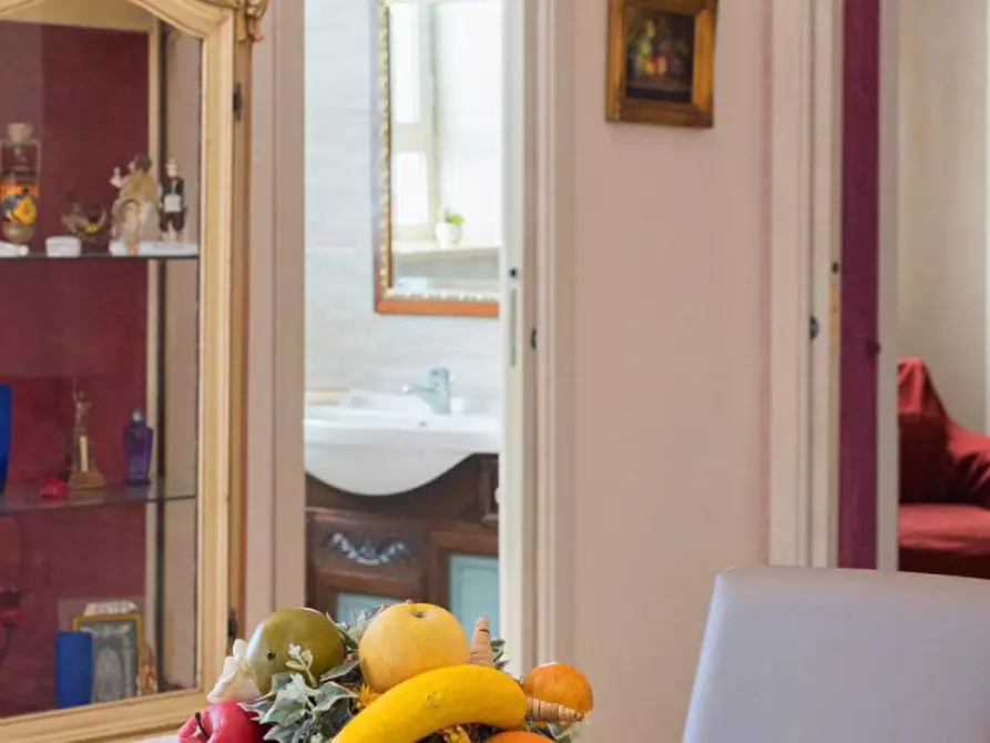 Immagine 13 di Appartamento in affitto  in Via Concezione al Monte Calvario a Napoli