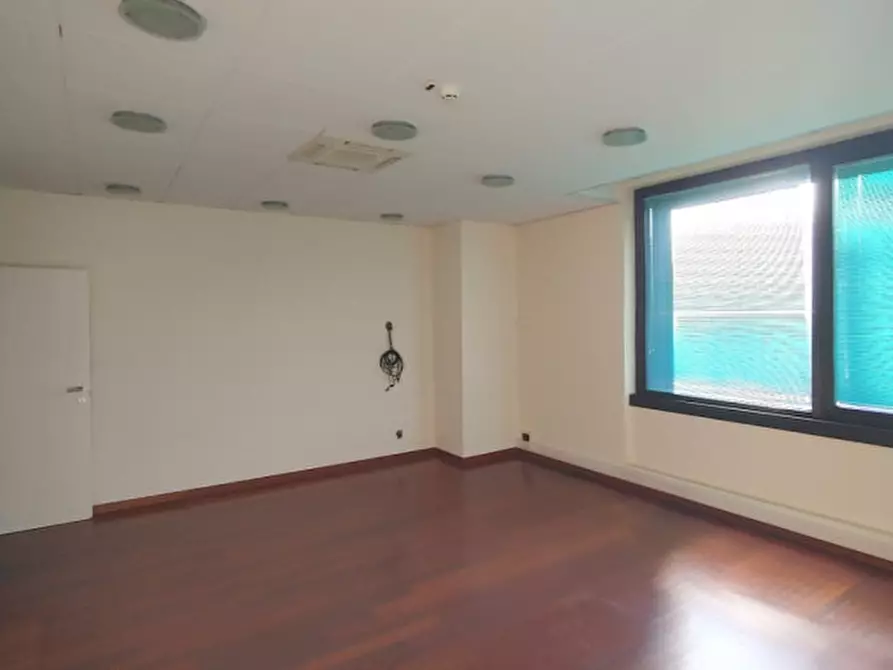 Immagine 7 di Ufficio in affitto  in CORSO LODI a Milano