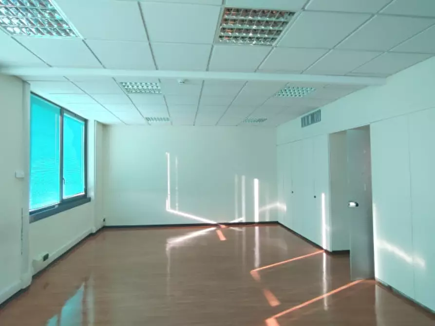 Immagine 10 di Ufficio in affitto  in CORSO LODI a Milano