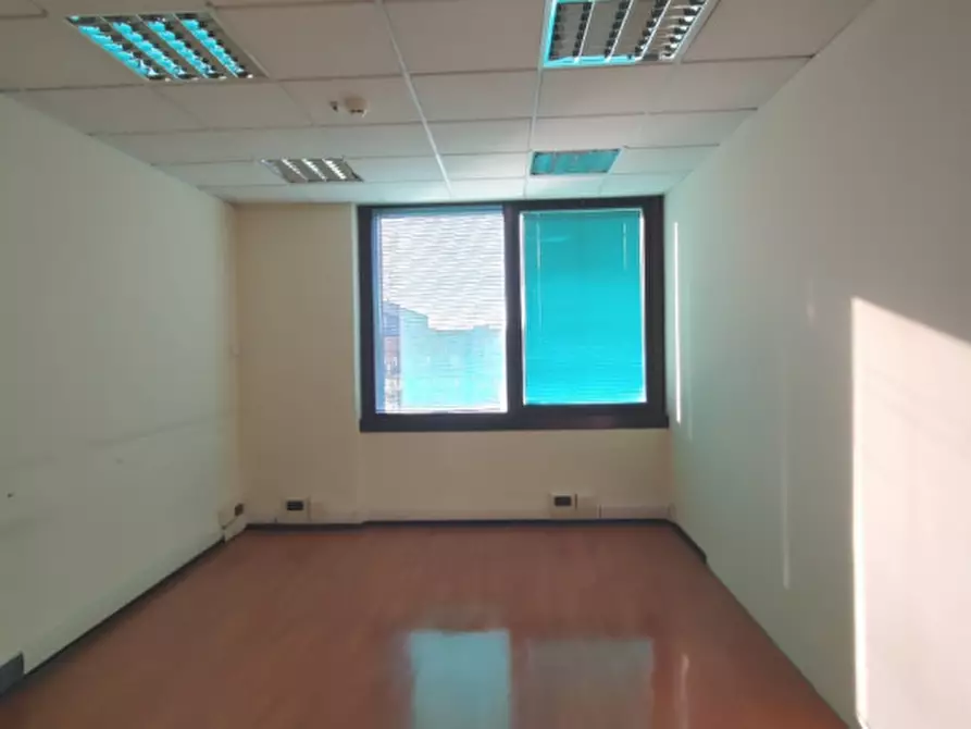 Immagine 21 di Ufficio in affitto  in CORSO LODI a Milano