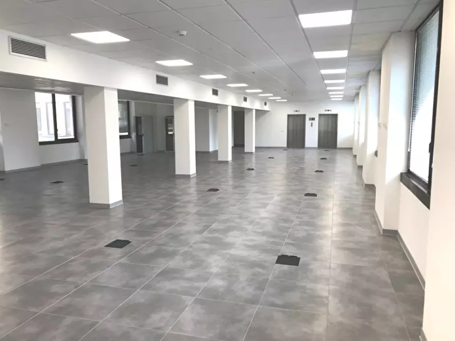 Immagine 7 di Ufficio in affitto  in CORSO LODI a Milano