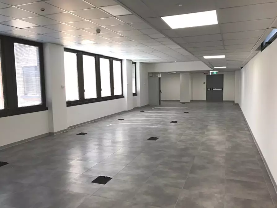 Immagine 15 di Ufficio in affitto  in CORSO LODI a Milano