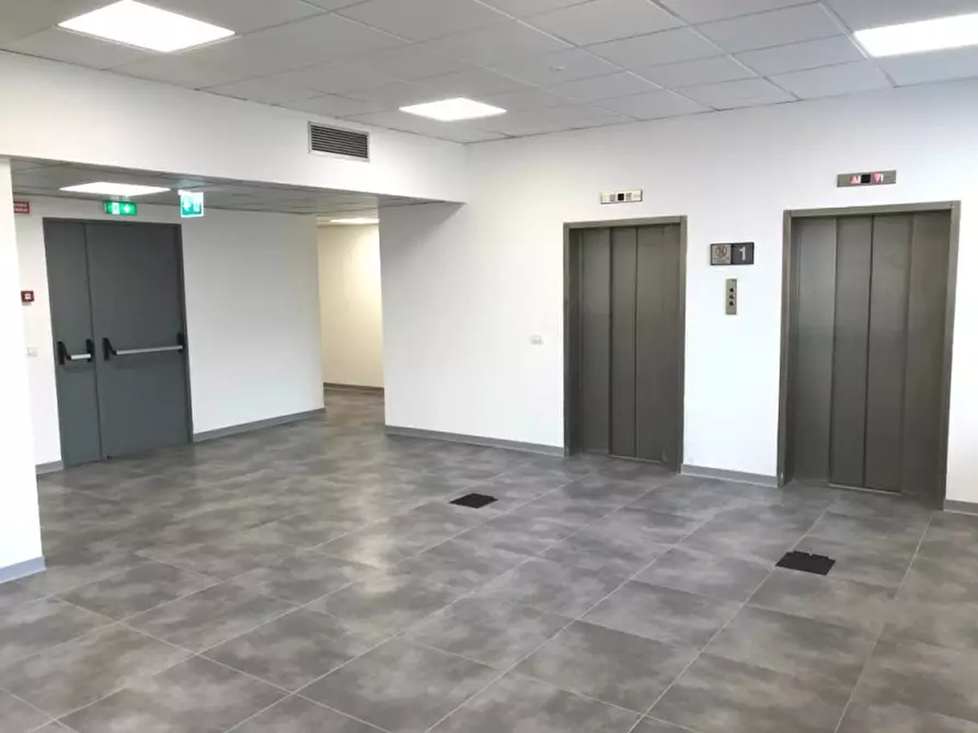 Immagine 20 di Ufficio in affitto  in CORSO LODI a Milano