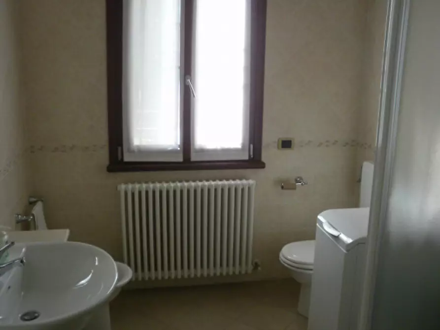 Immagine 5 di Appartamento in vendita  a Suzzara