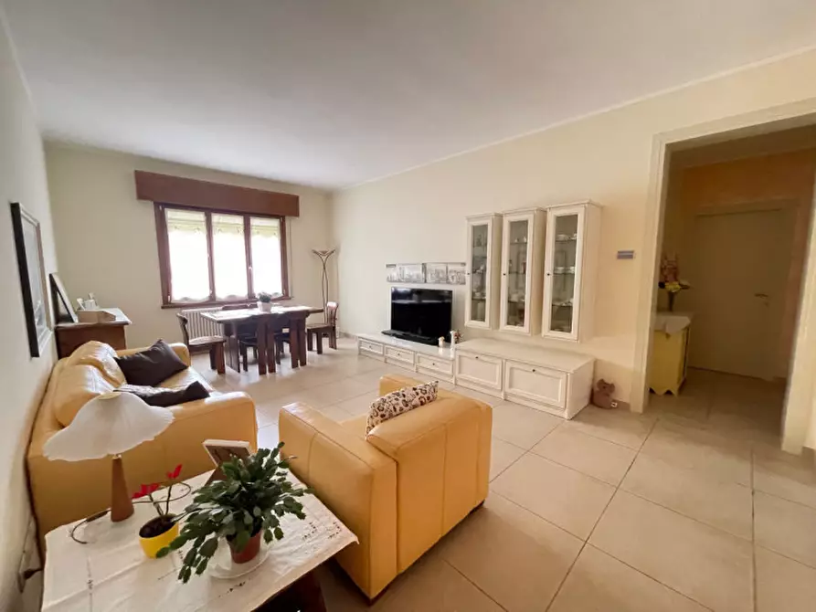 Immagine 4 di Appartamento in vendita  a Suzzara