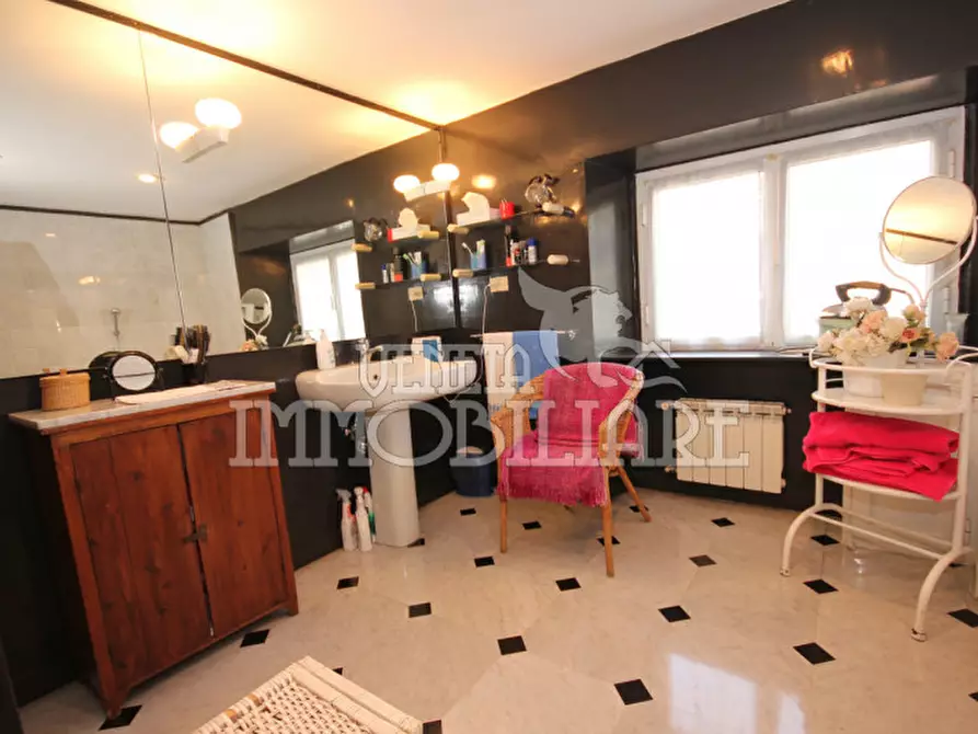 Immagine 10 di Appartamento in vendita  in SALITA POLLAIUOLI a Genova