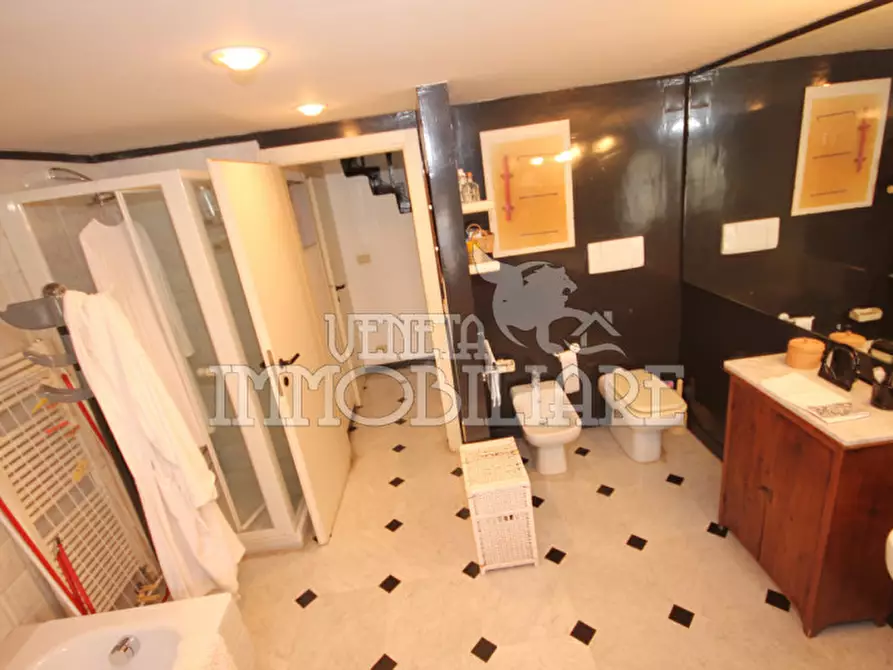 Immagine 11 di Appartamento in vendita  in SALITA POLLAIUOLI a Genova