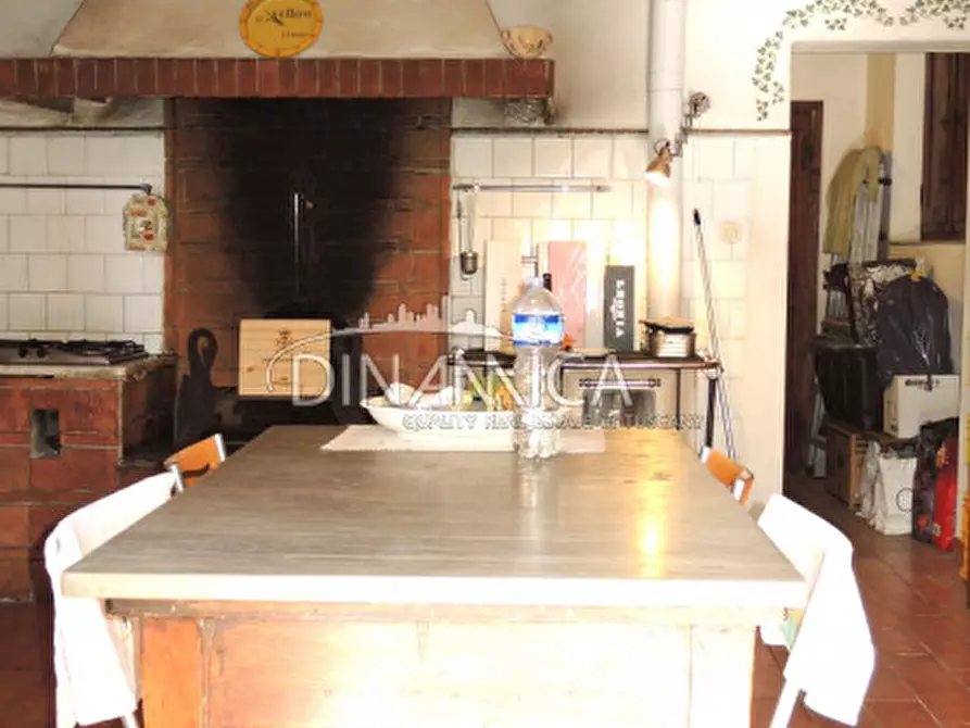 Immagine 22 di Villa in vendita  a Capannoli